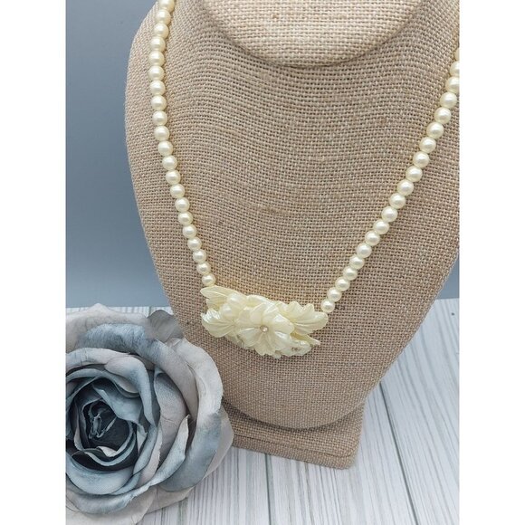 Vintage Faux Pearl Molded Floral Celluloid & Rhinestone Pendant Necklace Hook - Picture 2 of 10